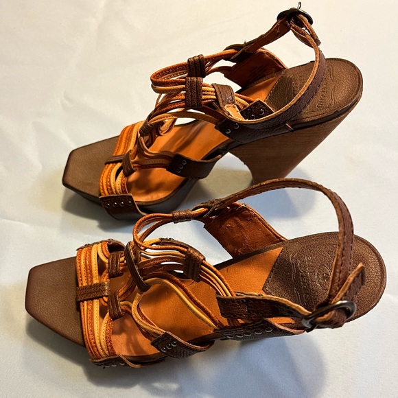 Lucky Brand Rana Brown Leather Chunky Heel size 9 - Picture 7 of 8